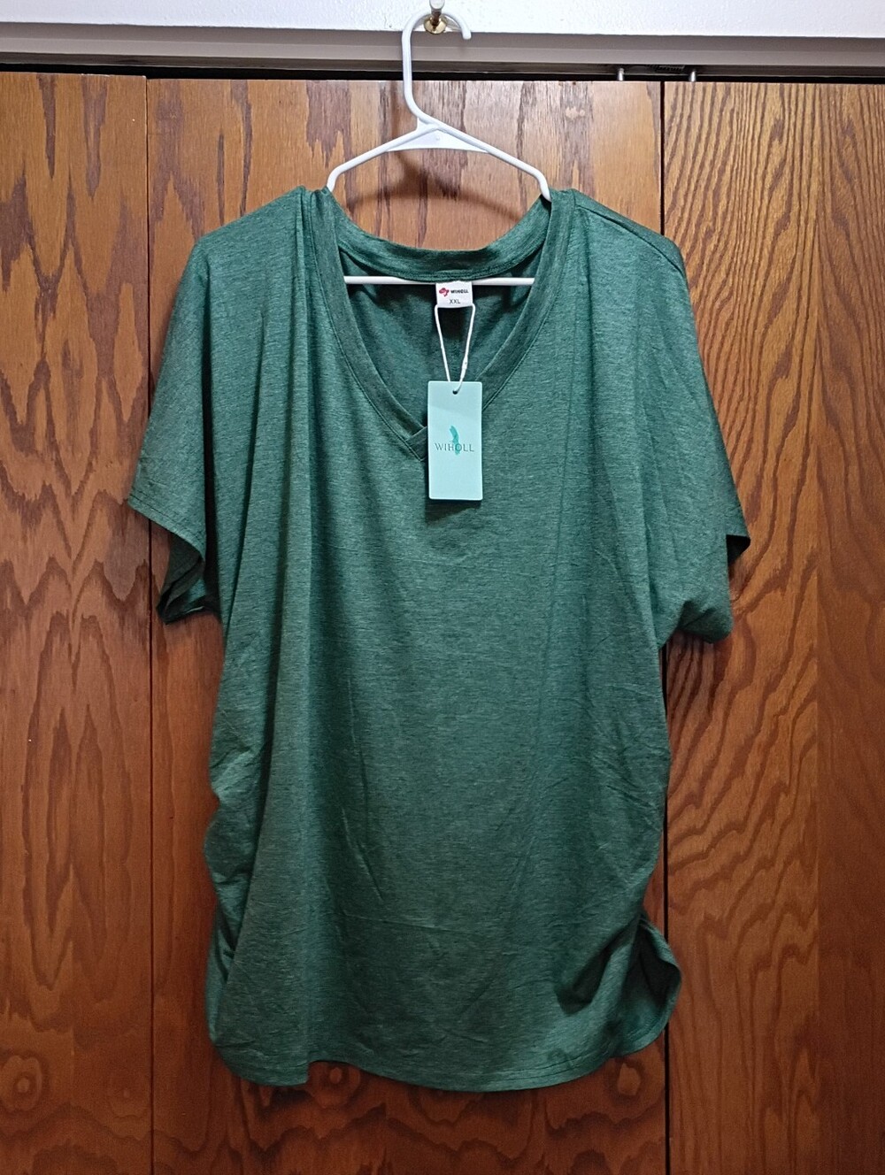 NWT Women's Green V-Neck Tee Short Sleeve